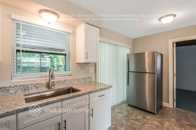 Building Photo - 2388 Nash St