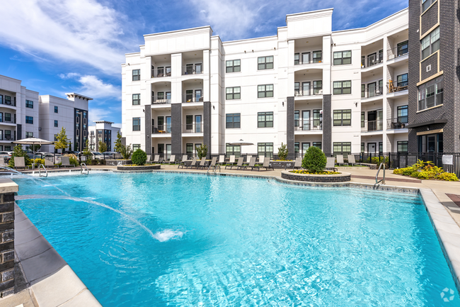 Building Photo - The Ivy Apartment Homes