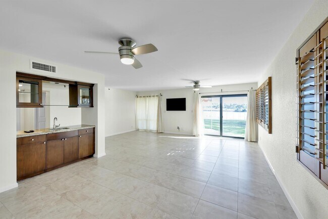 Foto del edificio - EVERGLADES OF NORTH PALM BEACH 3 CONDO