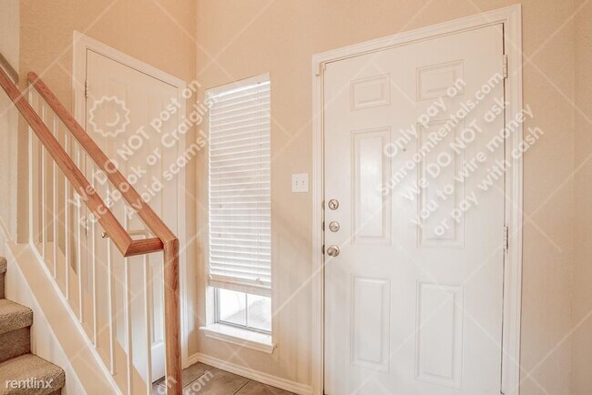 Building Photo - 3 br, 2.5 bath House - 1006 Aiken Dr