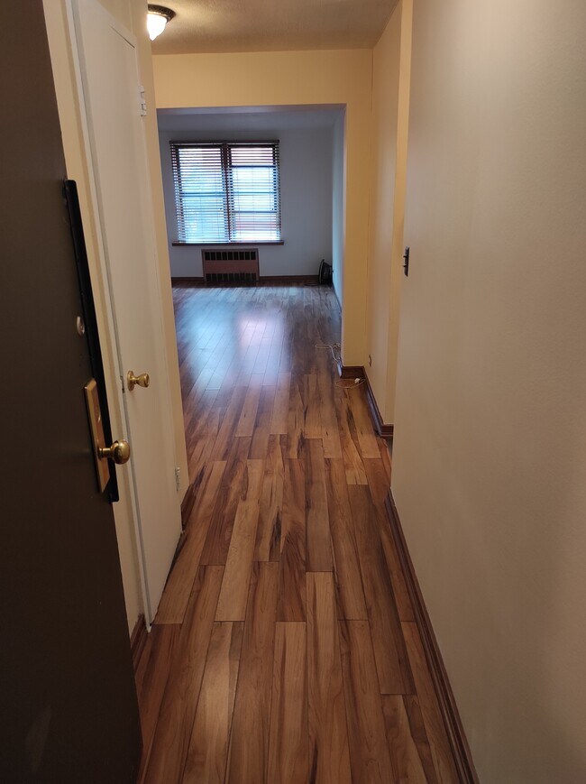Foto del edificio - 2830 Briggs Ave