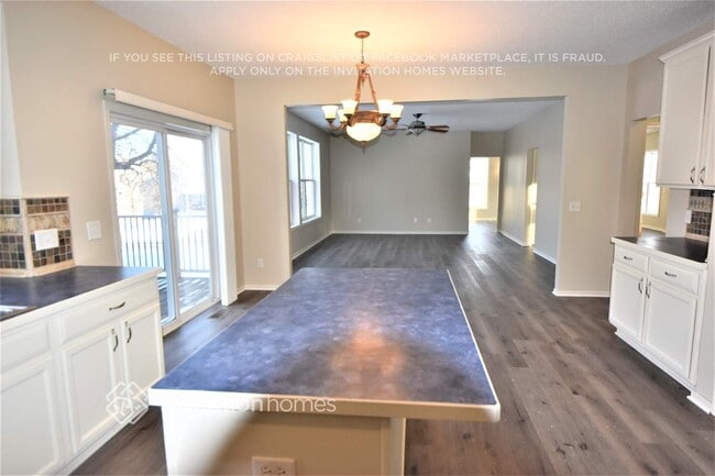 Building Photo - 7416 Aspen Cove S