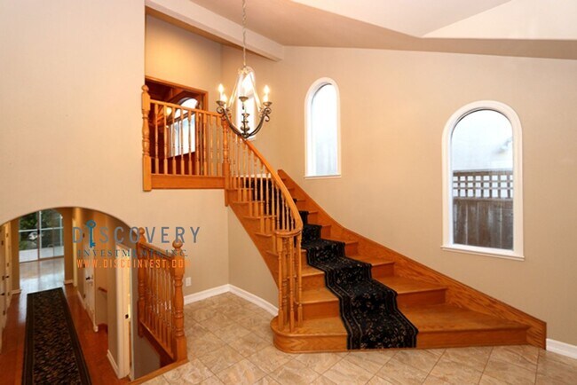Foto del edificio - Upper Rockridge Contemporary Mediterranean...