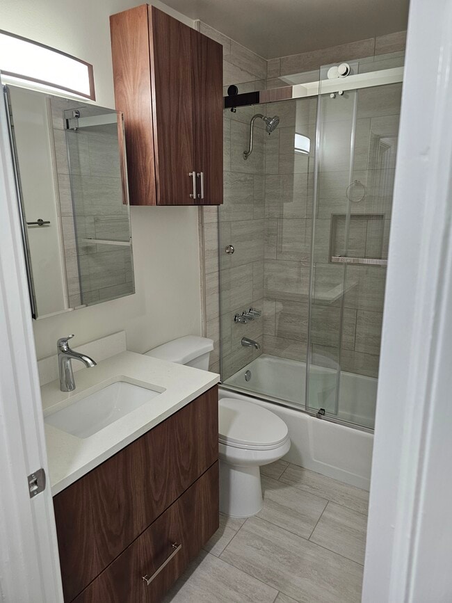 Building Photo - Laguna Del Rey Apartments