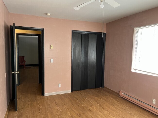 Foto del edificio - 550 Harding Pl