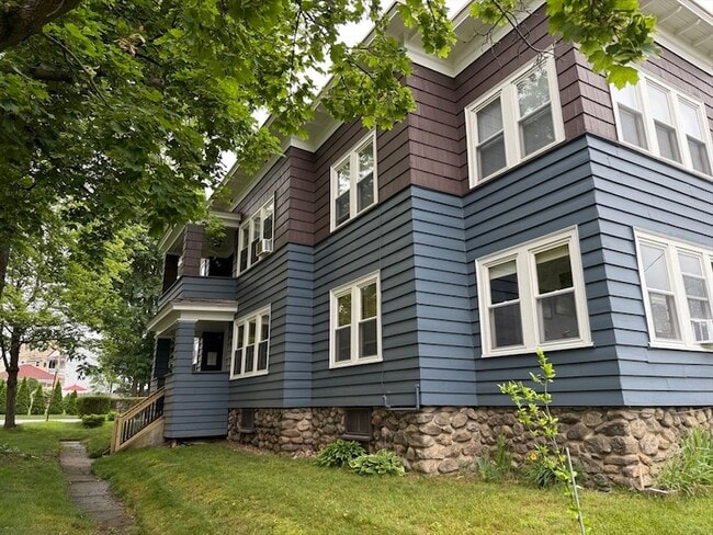 Building Photo - 1 Samoset Rd
