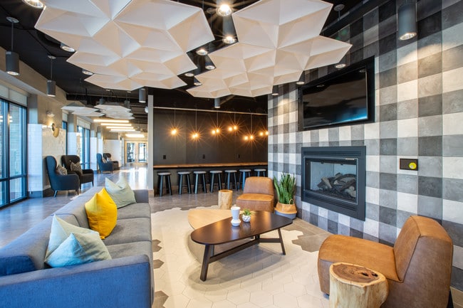 Photo - 511 Meeting Apartments