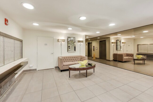 Foto del edificio - 1339 N Dearborn St