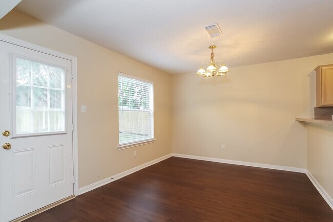 Building Photo - 8002 Scarlet Tanager Dr