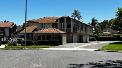Building Photo - 1300 Brentwood Cir