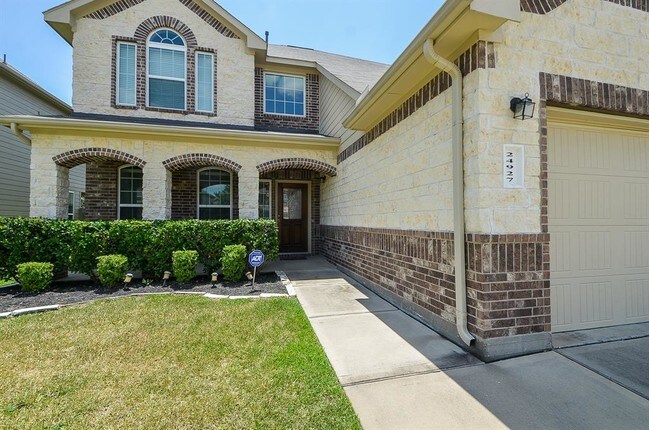 Building Photo - 24927 Diamond Ranch Dr