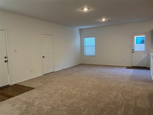 Building Photo - 417 Bass Dr