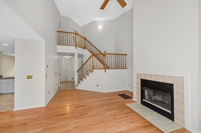 Foto del edificio - 4 Knollwood Ct