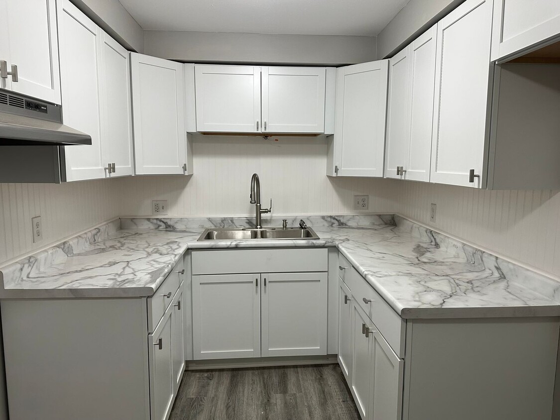 Foto principal - 761 Englewood Ave