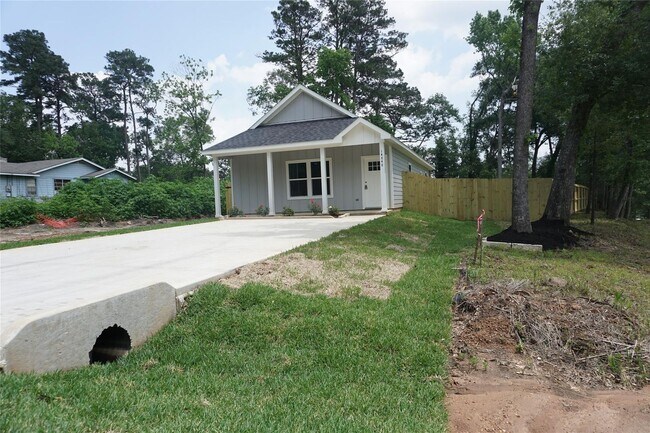 Foto del edificio - New Construction Home- this home is a sing...