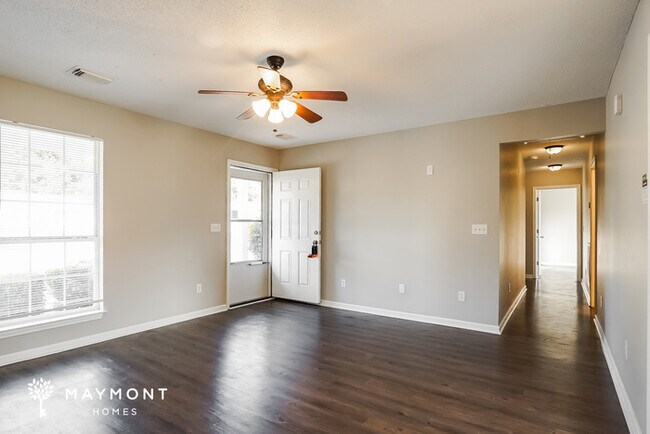 Building Photo - Lovely 3 Bedroom Home in Tuscaloosa