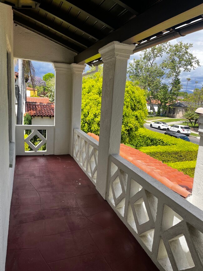 Foto del edificio - 189 S Martel Ave