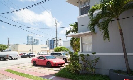 Foto del edificio - 7120 Indian Creek Dr