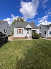 Building Photo - 15401 Benhoff Dr
