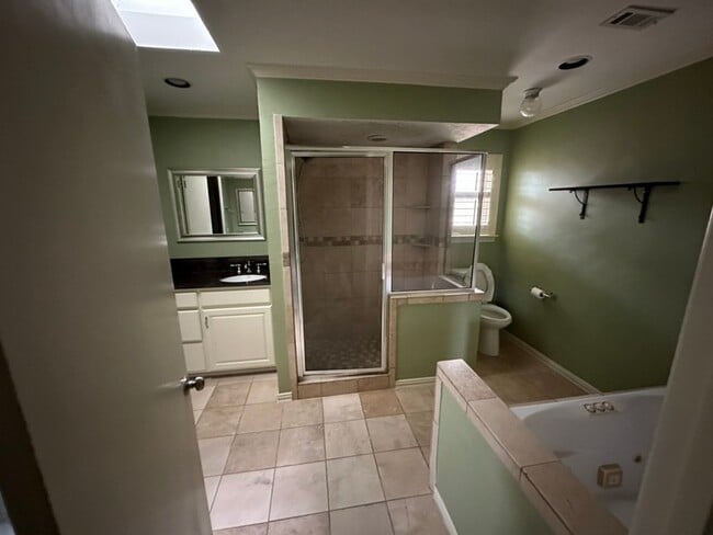 Photo - 2113 Evergreen Dr House