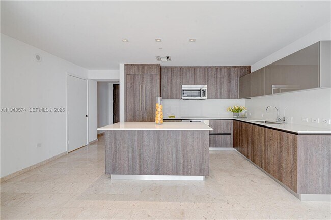 Foto del edificio - 88 SW 7th St