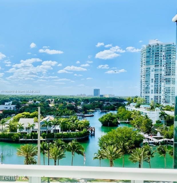 Foto del edificio - 3 br, 2 bath House - 16425 Collins Ave Apt...
