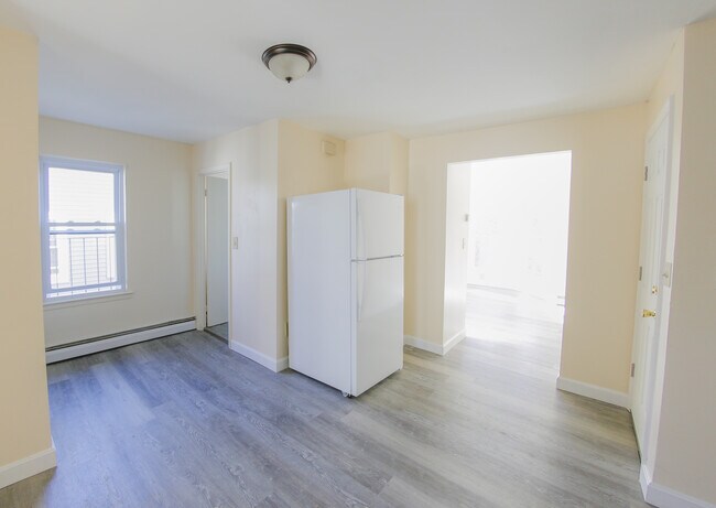 Dining 2 Bedroom Floorplan - Gorman Avenue
