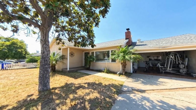 Primary Photo - 1437 Arroyo Ave