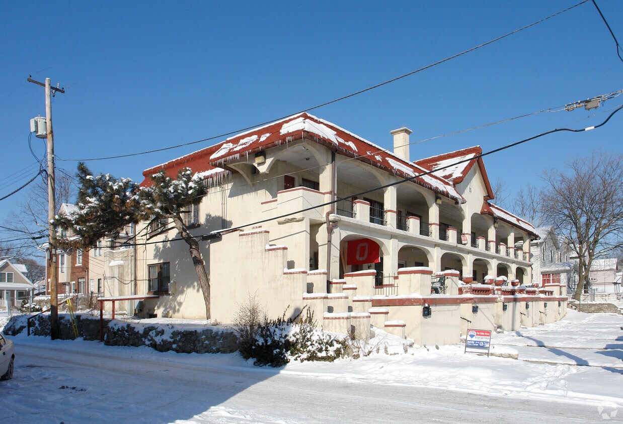 Primary Photo - 377-387 Lechner Rd