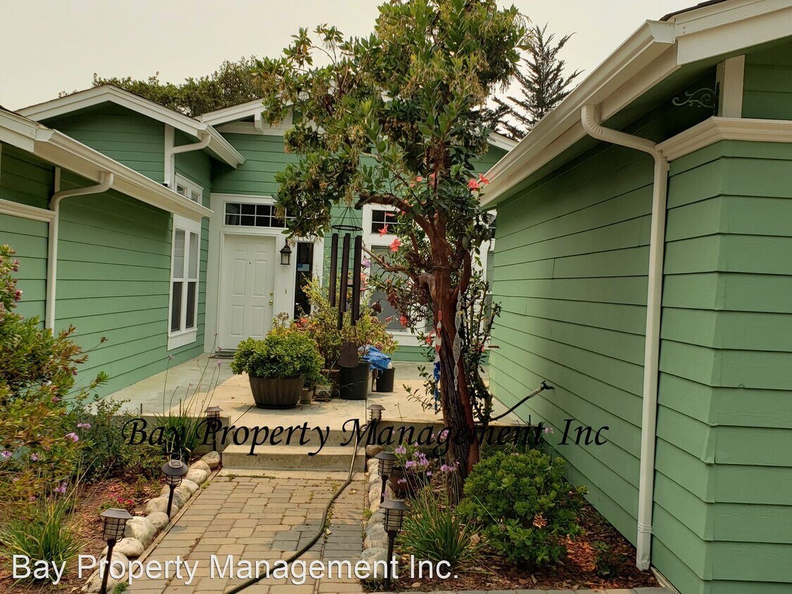 Building Photo - 3 br, 2.5 bath House - 6029 Trigo Ln