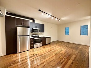Building Photo - 4411 Dallas St