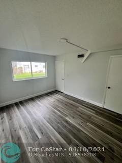 Building Photo - 6601 SW 46th St