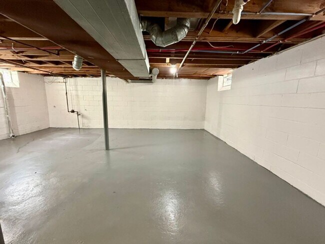 Foto del edificio - Completely Renovated 3-Bedroom Home for Lease - Call (313)429-3244