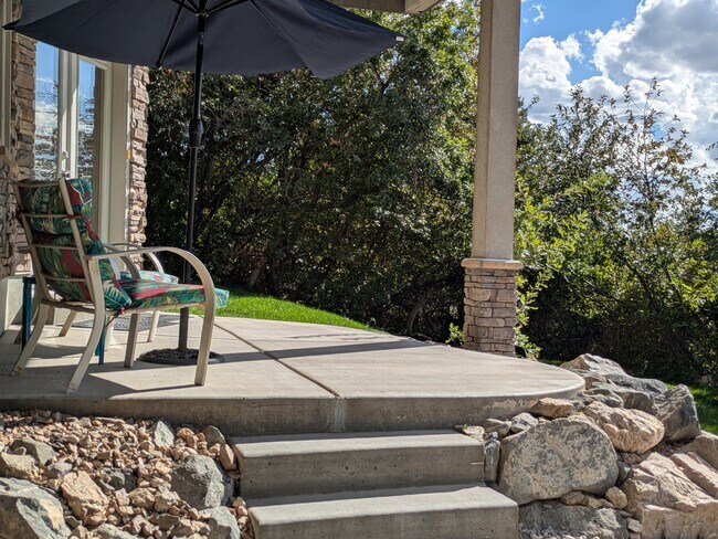 Building Photo - 5145 Mile High Cir