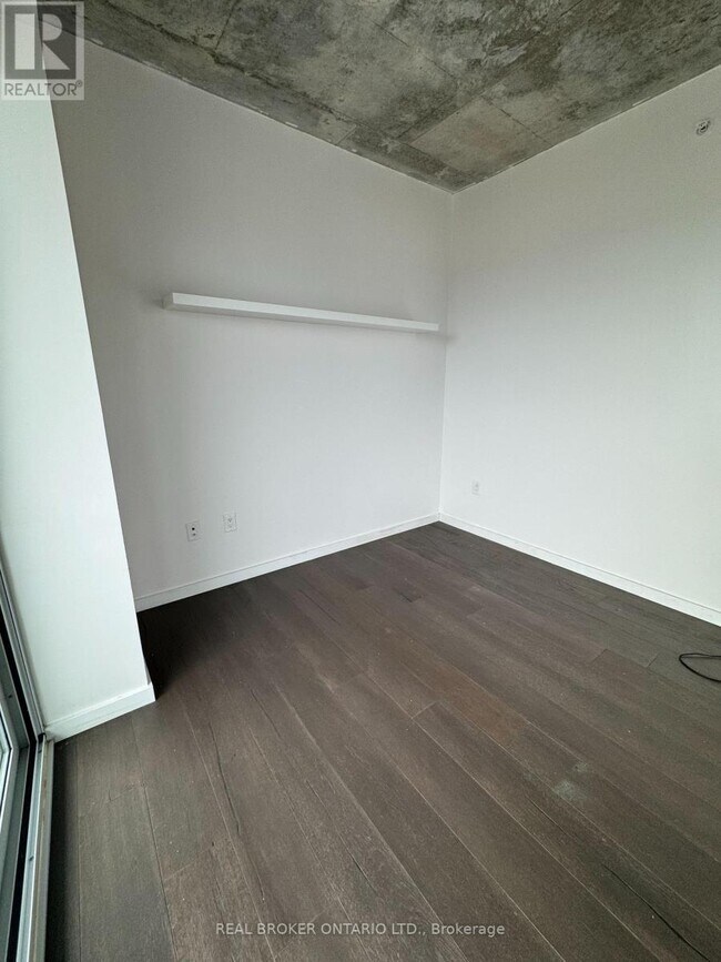 Building Photo - 170 Bayview Ave