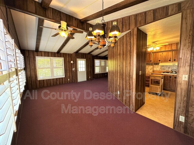 Building Photo - 18070 Langlois Rd