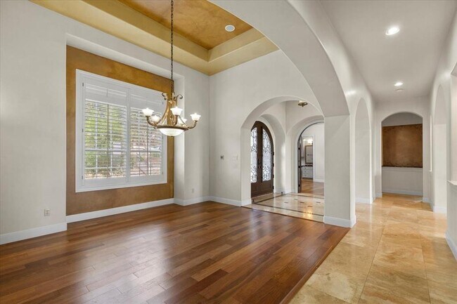 Foto del edificio - 8600 Bluegrass Dr