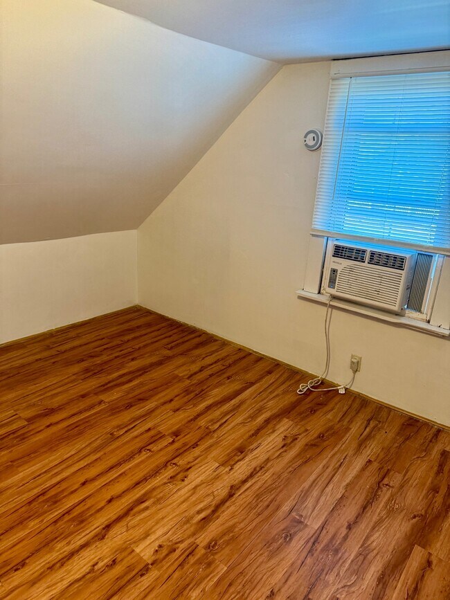 Foto del edificio - 1334 Main St