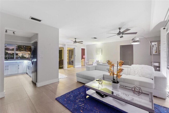 Foto del edificio - 1424 NE 53rd Ct