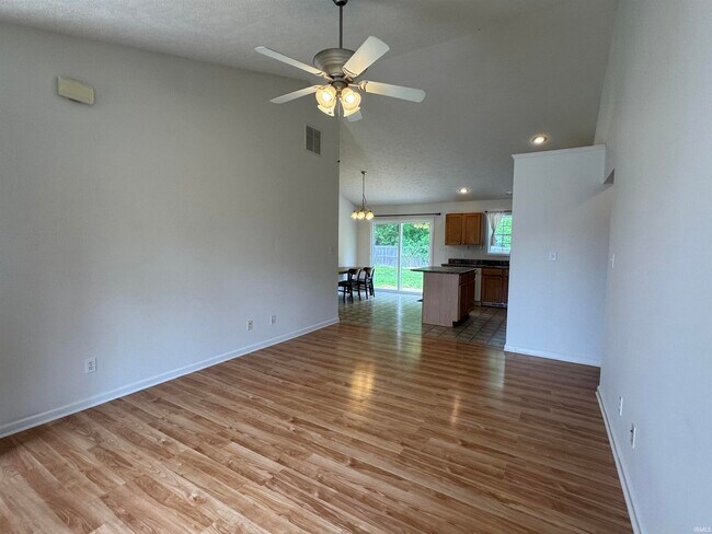 Building Photo - 7792 Sandalwood Dr