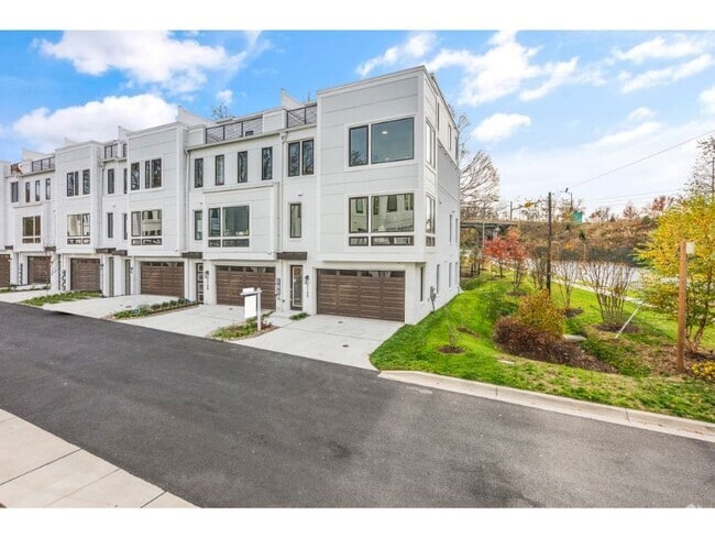 Building Photo - 3740 Glenmoor Reserve Ln