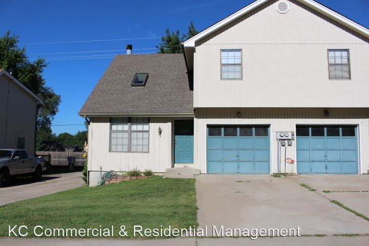 Foto principal - 3 br, 1.5 bath House - 11031 N Oak Trfy