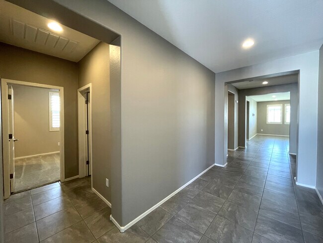 Building Photo - 22507 E Creosote Dr