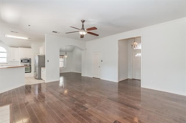 Building Photo - 6 Crooked Creek Ct