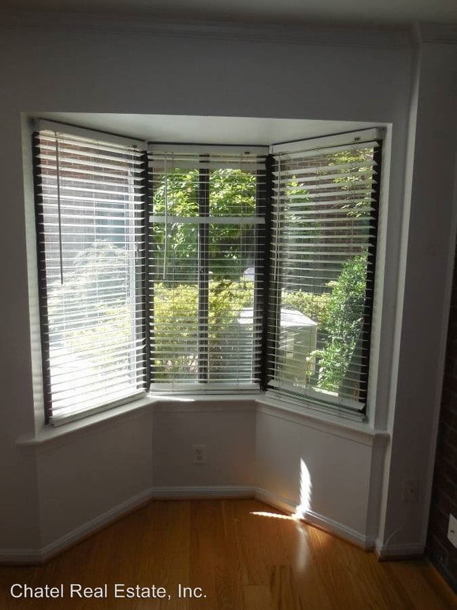 Building Photo - 2 br, 1 bath House - 1036 Papermill Court, NW