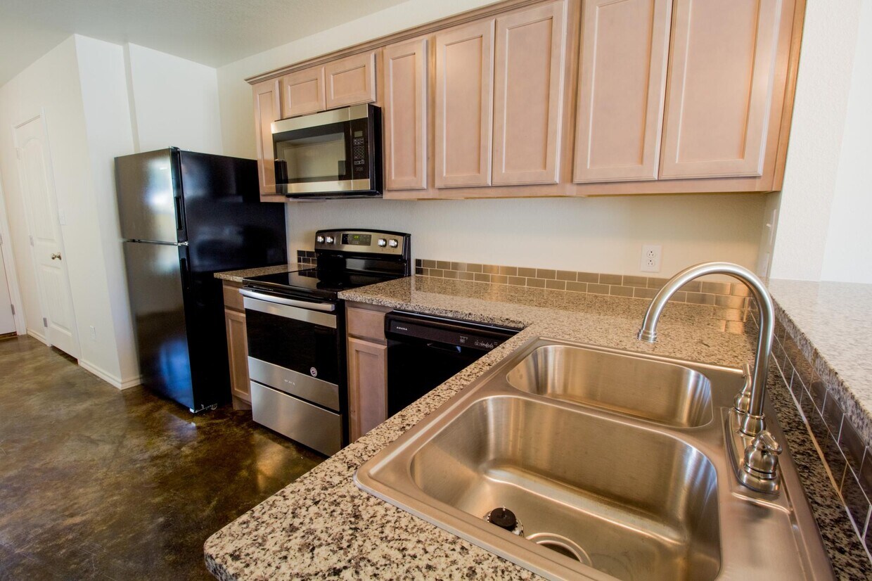 Foto principal - 826 Alexander Rd