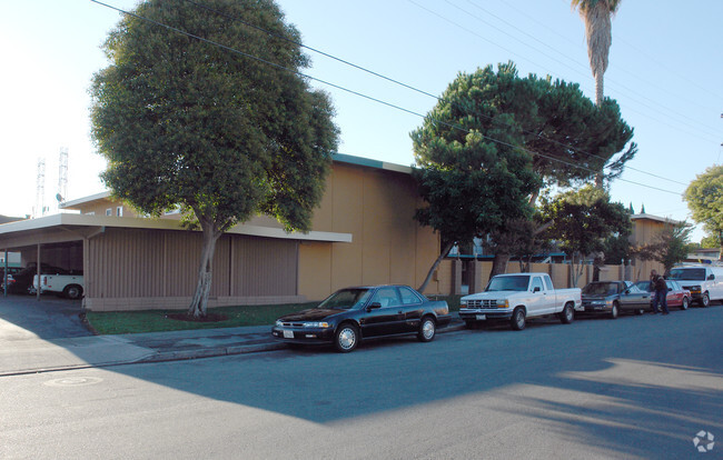 Building Photo - Sunrise Apartments