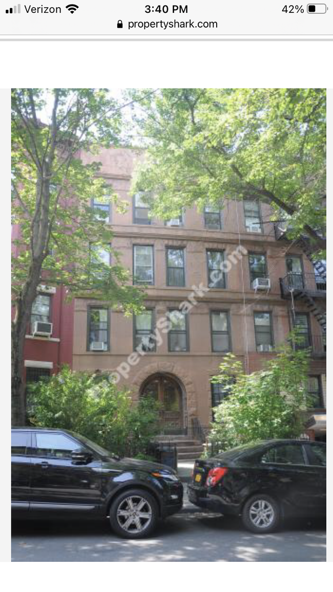 Building Photo - 464 6th St