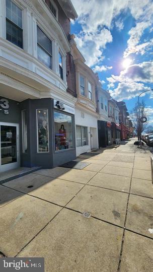 Building Photo - 505 S 52nd St