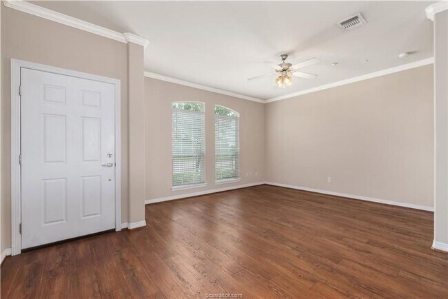 Foto del edificio - 1198 Jones Butler Rd. #2602